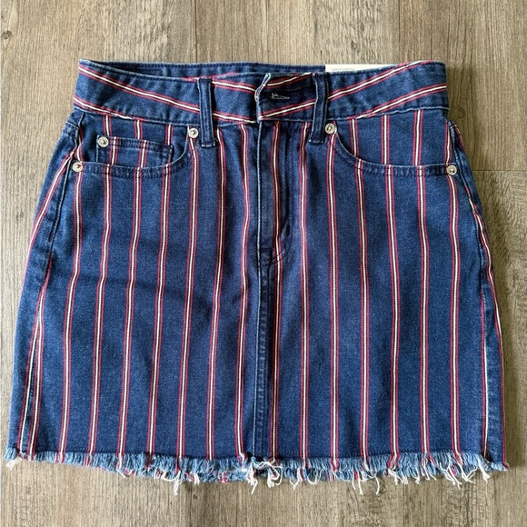 American Eagle NWT Hi-Rise Mini Skirt Size 2 - Picture 1 of 4